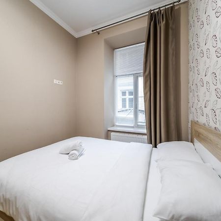 Apartment On Stavropihiiska Street 1 Lviv Bagian luar foto
