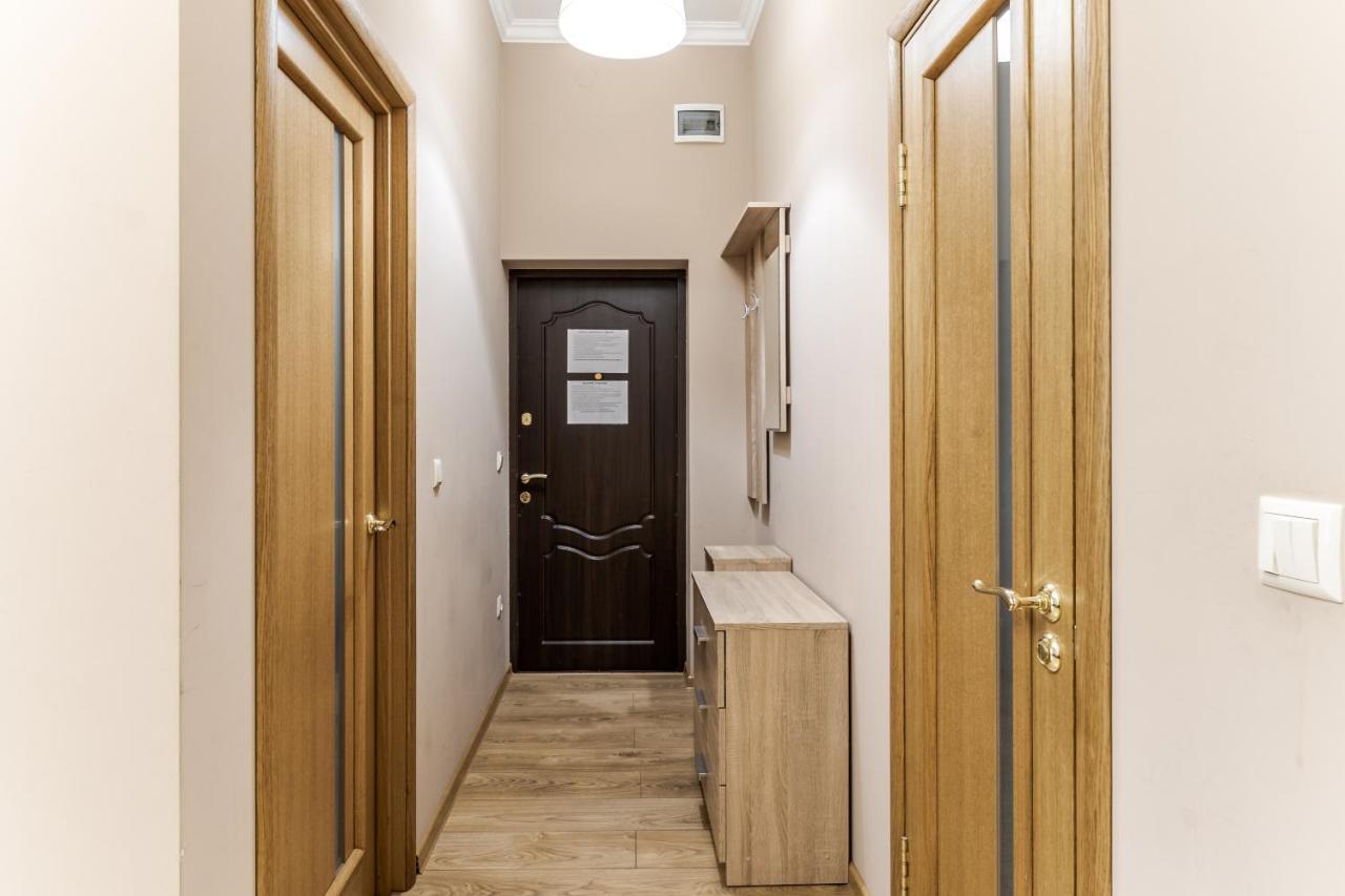 Apartment On Stavropihiiska Street 1 Lviv Bagian luar foto